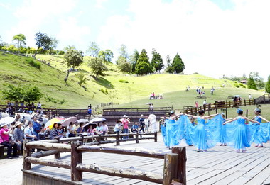 清境農場上演福建太姥山‧快樂合唱團(圖)
