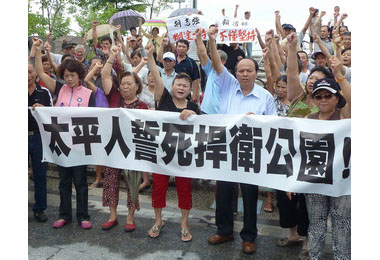 台中-李麗華籲請市府興建棒球場(圖)