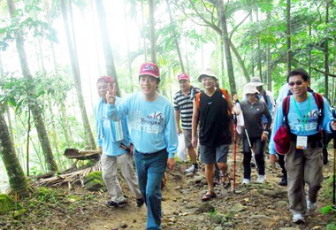 台南慶成年禮挑戰台南第一高峰─大凍山(圖)
