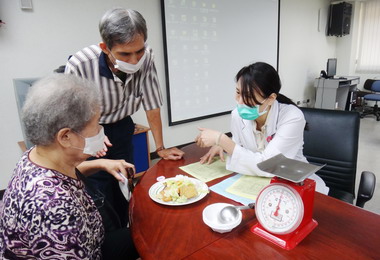 南投醫院關心糖尿病友教導病友吃出健康(圖)