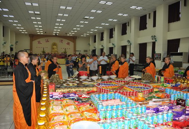 高雄大林煉油廠中元普度祈求平安(圖)