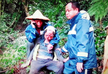 雲林村民跌落溪谷失蹤員警協尋找人(圖)