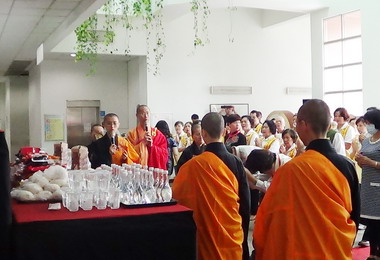 高雄-中元普渡紙錢集中焚燒誦經灑淨(圖)