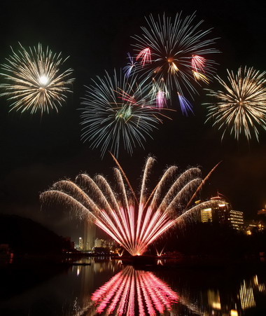 日月潭國際花火音樂嘉年華活動 開跑(圖)