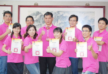 國大里榮膺教育界奧斯卡獎(圖)