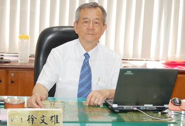 大里農會秘書徐文雄屆齡退休同仁不捨(圖)