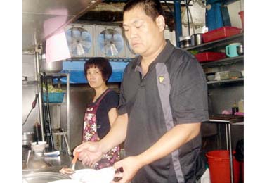 鹿谷魷魚嘴小吃飄香十餘年(圖)