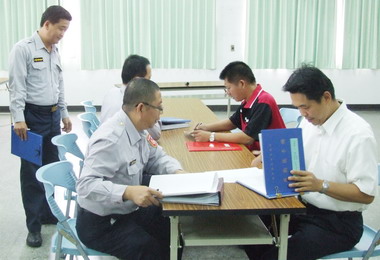 竹山分局辦理101年度勤區戶口考詢(圖)