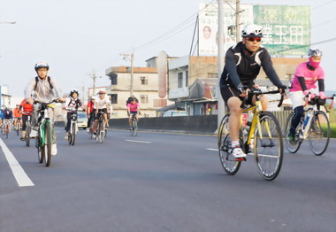 竹縣單車成年禮1400位選手共襄盛舉(圖)