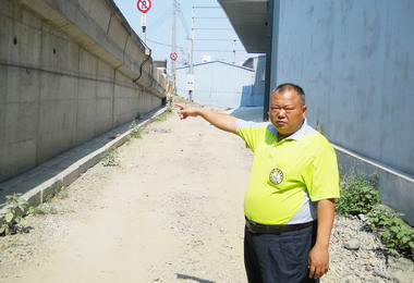 大里大衛路旁五公尺寬叉路遭反對封路(圖)
