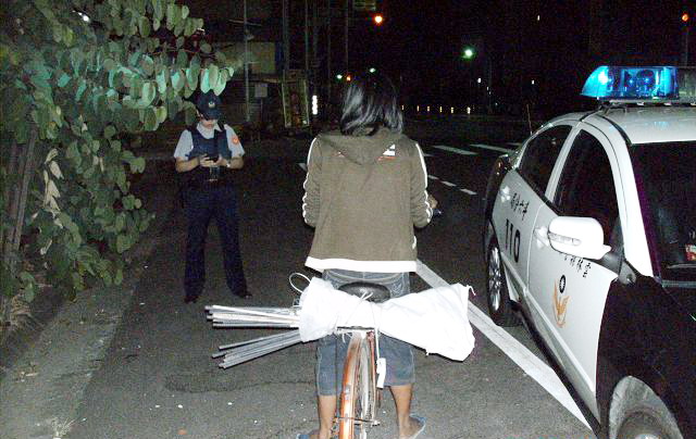 飢寒起盜心男子行竊遭警逮獲(圖)