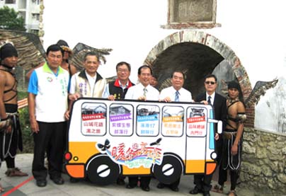 「暖冬高雄觀光巴士」11月17日啟航(圖)