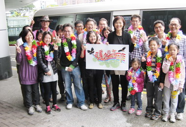 暖冬遊高雄觀光巴士首發團班班客滿(圖)