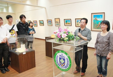亞大辦立體紙雕創作聯展驚奇不斷(圖)