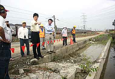 台鐵工程致湖內區農路消失(圖)