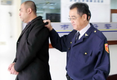 霧峰警方埋伏逮獲騙徒(圖)