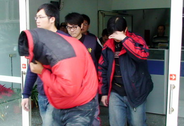 清水警方偵破毒品案逮獲九名吸毒者(圖)
