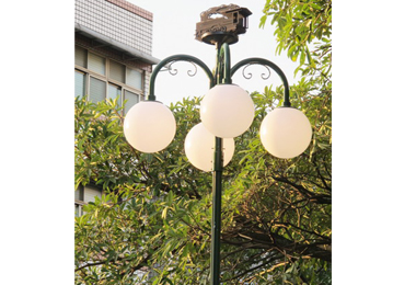 集集街頭換上火車頭LED燈古味十足(圖)