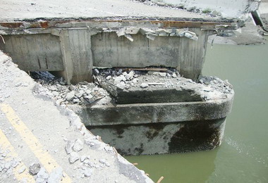 台西橋重建拉高三米明年九月通車(圖)