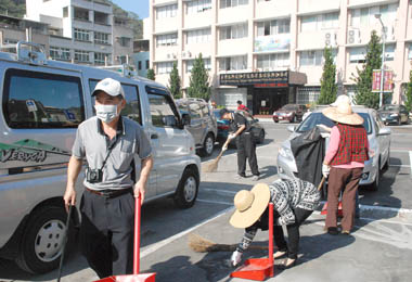 臺灣港口好所在逗陣清掃好乾淨(圖)
