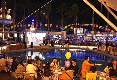 高雄國賓戶外池畔跨年派對(圖)