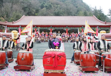 全臺海拔最高的元旦升旗在梨山(圖)