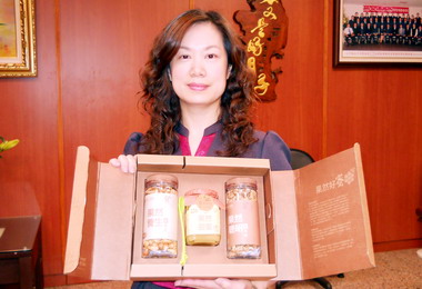 太平農會推出「果然好蜜」年節伴手禮(圖)