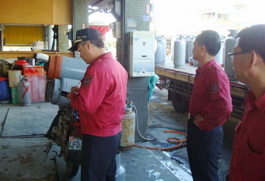 桶裝瓦斯需求倍增消防局加強查緝(圖)