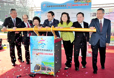 全國首條「高雄輕軌捷運」(圖)