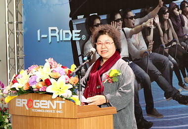 陳菊：打造高軟、駁二(圖)