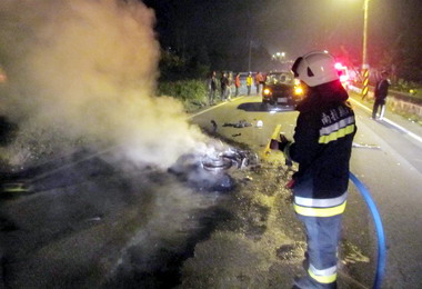 國姓驚傳火燒車(圖)