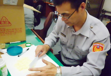 草屯警方破獲地下藥局囤積含毒非法藥品(圖)