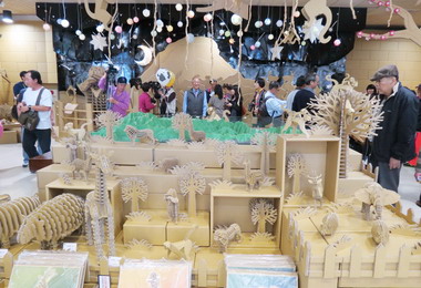 信義玉山紙箱動物園首度出現(圖)