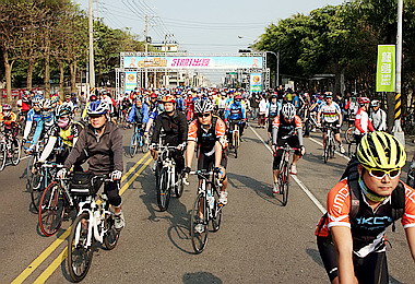 近五千人參與媽祖萬人崇BIKE活動(圖)