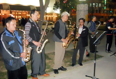 大里環保公園薩克斯風增添浪漫氛圍(圖)