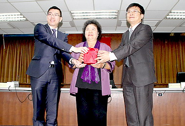 高雄海洋、經發局長交接肩負重任(圖)