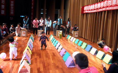 童寶寶奧林匹克運動會(圖)