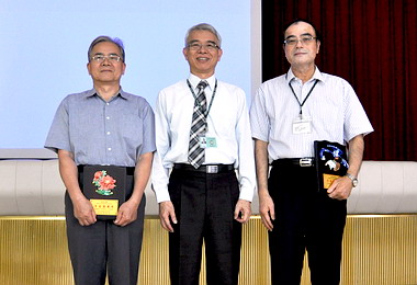 法務緝案組、旗津分關提案改善獲獎(圖)