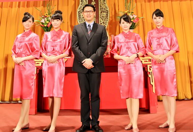 明道成年禮為 1600位學生賀成年(圖)
