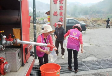 清明節將至消防局進行防火宣導(圖)