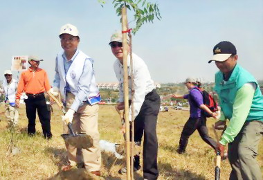 中油公司辦植樹活動(圖)