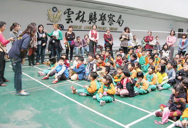 雲林辦認識波麗士大人宣導預防犯罪(圖)