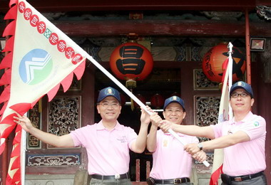 媽祖遶境市府進行垃圾不落地宣導(圖)
