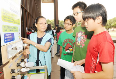 中鋼舉辦小港區國小鋼鐵之旅活動(圖)