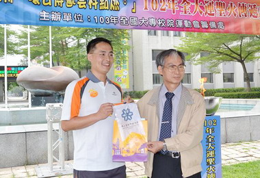 大運聖火代代相傳環台傳遞雲科點燃(圖)