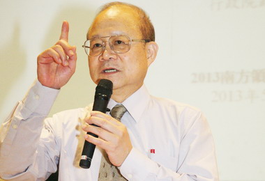 政委薛琦：強化外語能力面對國際競爭挑戰(圖)