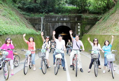 中國宜興市旅遊局長參訪后豐鐵馬道(圖)