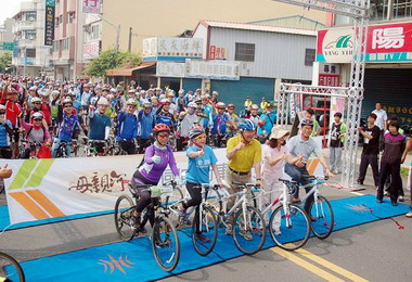 全國自行車日在雲林萬人鐵馬瘋台趴(圖)