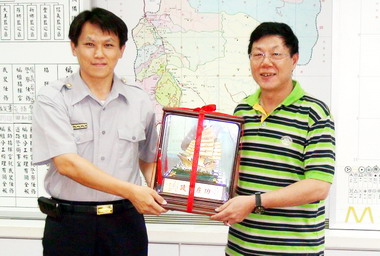 信義豐丘派出所長張振華6月2日退休(圖)