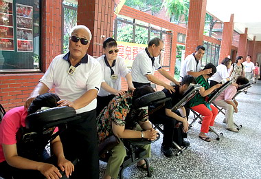 國中基測考場視障按摩逾150名體驗(圖)